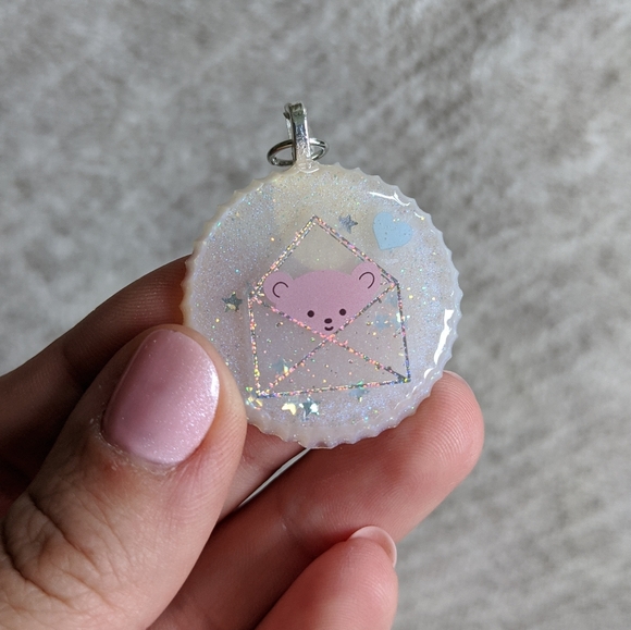Honey Bumpkins Accessories - 🌈BOGO🌈 Resin Keychain - Kawaii Bear Envelope